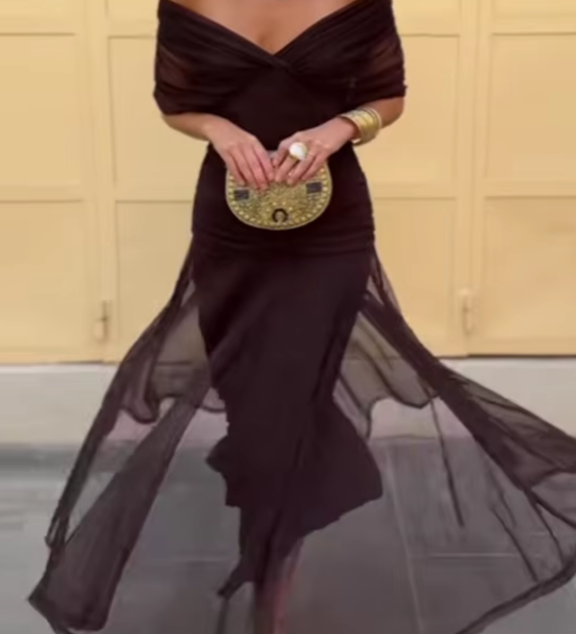 Louise | Elegáns Maxi Ruha V-nyakkal