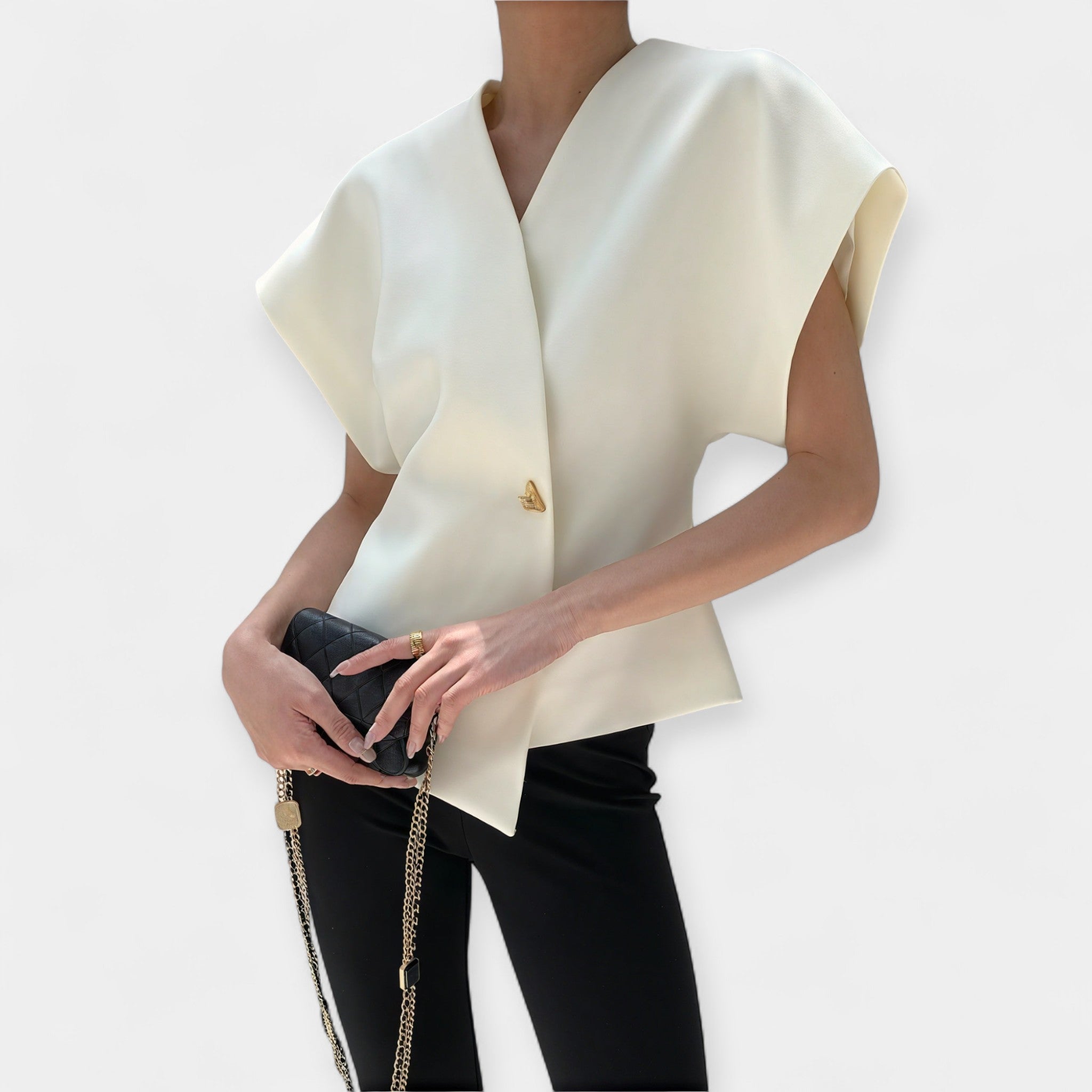 Lucia | Elegáns, minimalista dizájnnal